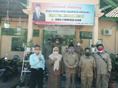 Waka 1 DPRD Sumbawa, Mohamad Ansori Support Sarpras Olahraga SMAN 4 Sumbawa