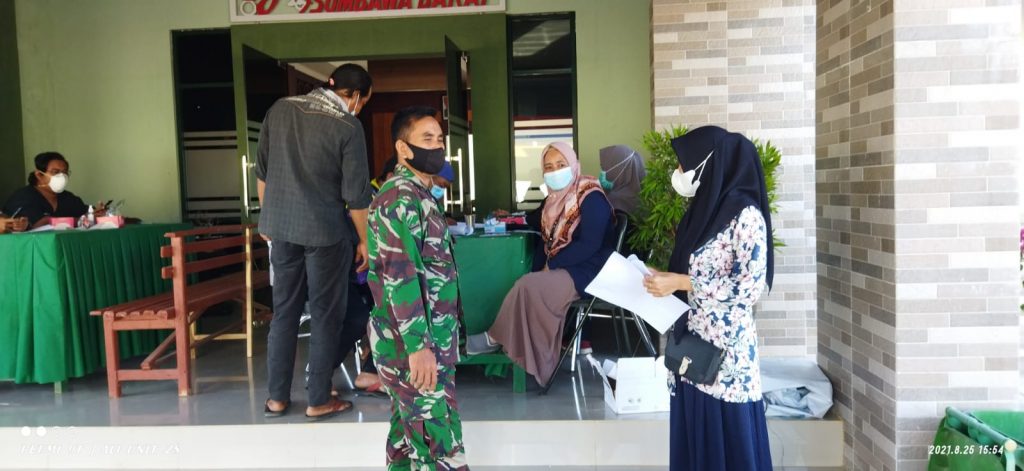 Ratusan Orang Ikut Vaksin di Kodim 1628/KSB