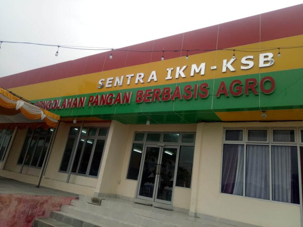 Kadis Koperindag KSB Ajak Masyarakat ” Ayo..! Mencintai Produk Lokal “