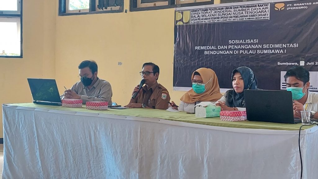 Camat Poto Tano Bersama Kades Hadiri Sosialisasi Remedial dan Penanganan Sidementasi Bendungan