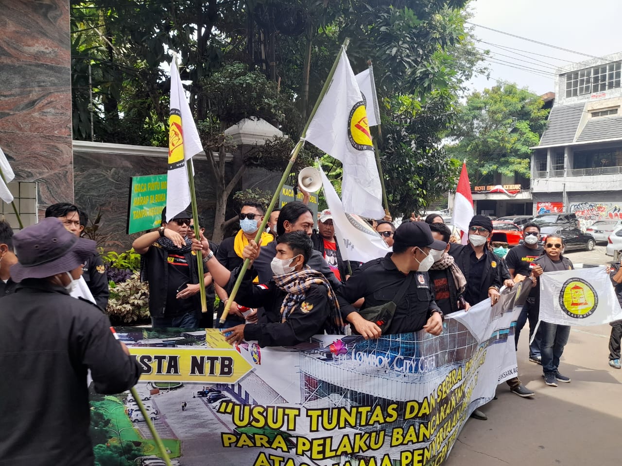 KASTA NTB Laporkan Dugaan Korupsi Berjamaah Proyek LCC Lombok Barat