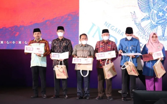 BUPATI TERIMA ToA PADA KEGIATAN TALKSHOW ON STRATEGIC ISSUES IN G20