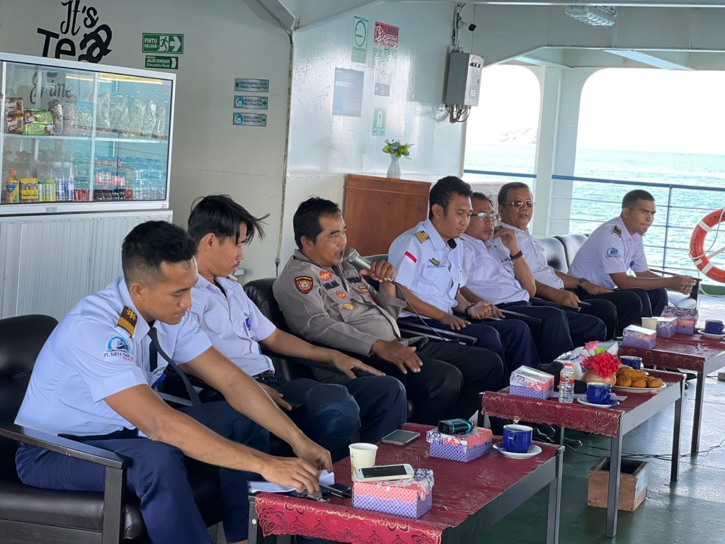 Jum’at Curhat Digelar Kapolsek KPL Tano Diatas Kapal