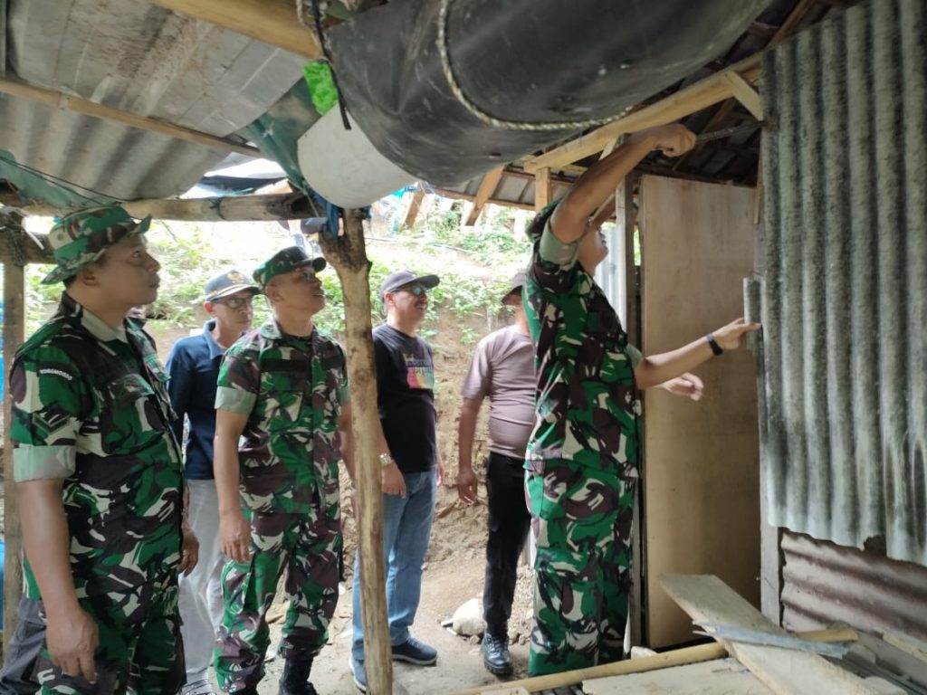 Kodam IX/Udayana Melalui Kodim 1628/SB Menggelar Program Prajaraksaka Peduli Rakyat Kurang Mampu