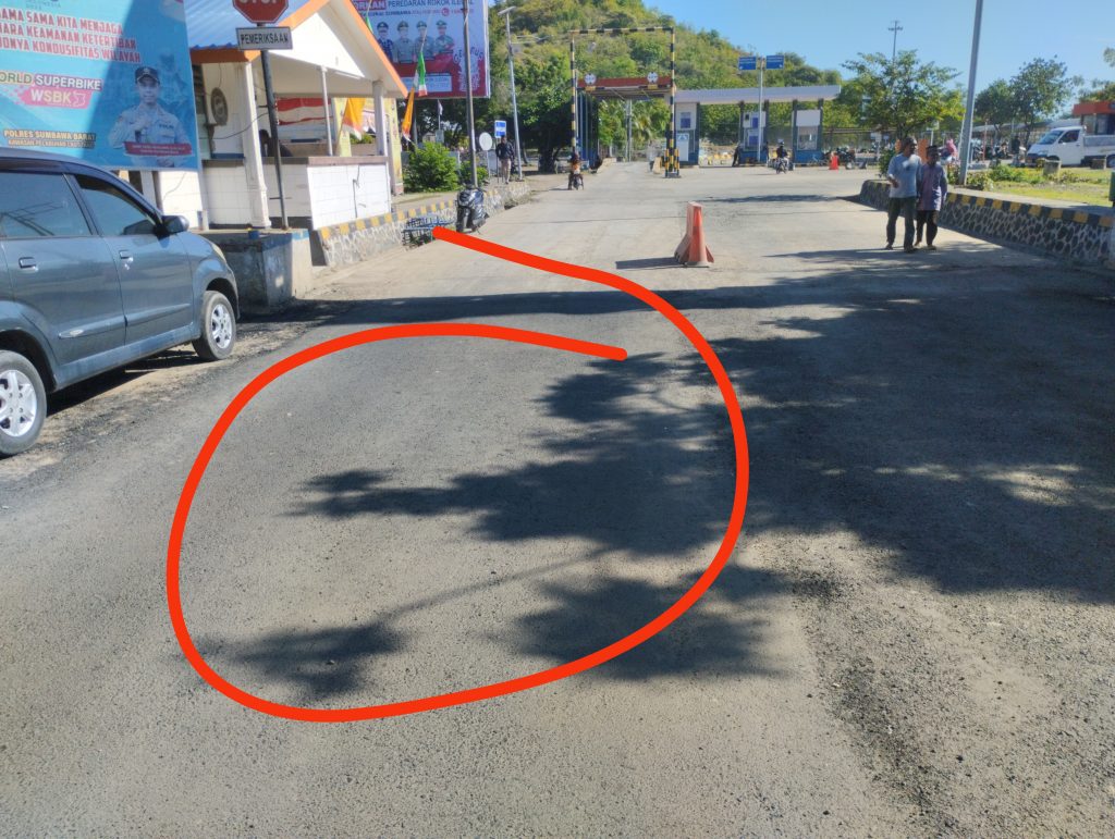 Proyek Tambal Sulam Jalan Negara Poto Tano -Maluk Bermasalah, Kontraktor Sinar Bali Kejar Untung