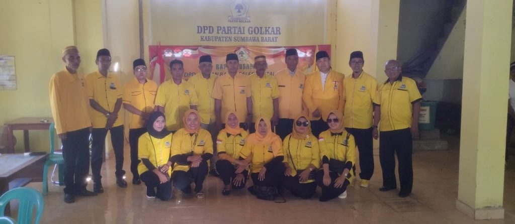 Partai Golkar Kabupaten Sumbawa Barat Daftarkan 25 Bacaleg ke KPU , Target Raih 3 Kursi