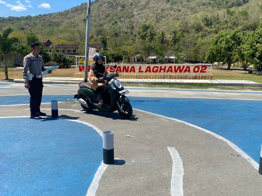Satlantas Polres Sumbawa Barat  Gunakan Sirkuit Uji SIM Baru.