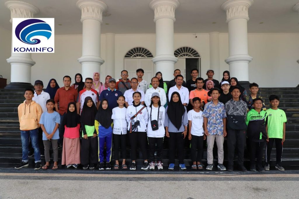 22 Kontingen O2SN KSB Tingkat Provinsi NTB Dilepas Wabup