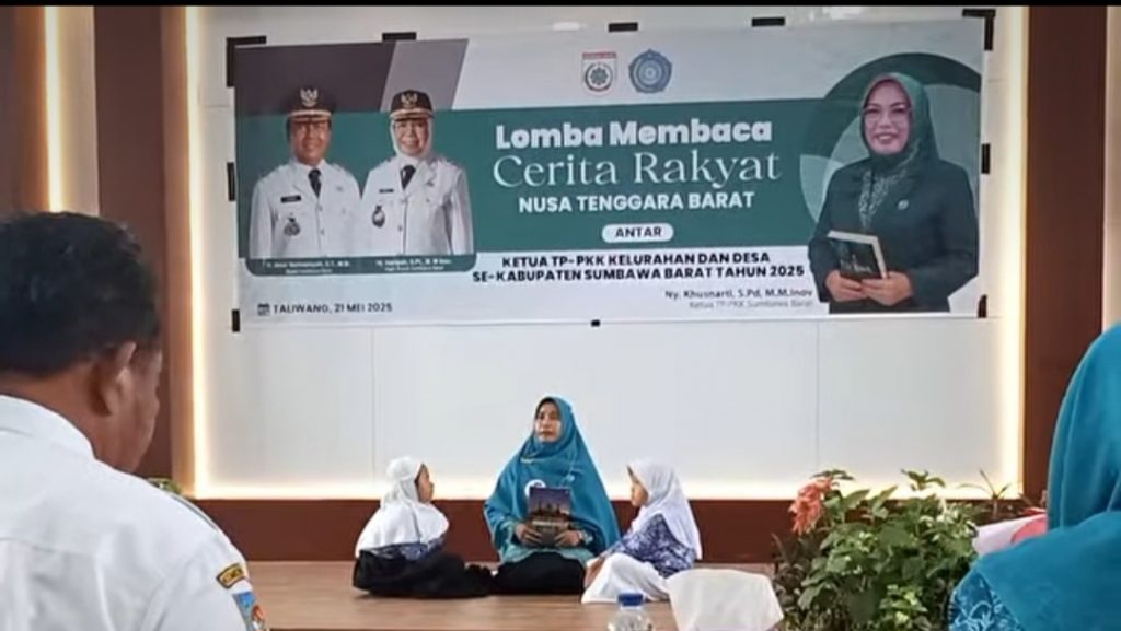 Warga Desa Tapir Raih Juara IV Bertutur Cerita Rakyat Tingkat Kabupaten