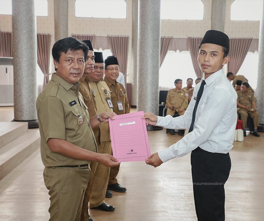 Penyerahan SK 161 CPNS Formasi Tahun 2024, Bupati Berpesan Kuatkan Pengabdian untuk KSB