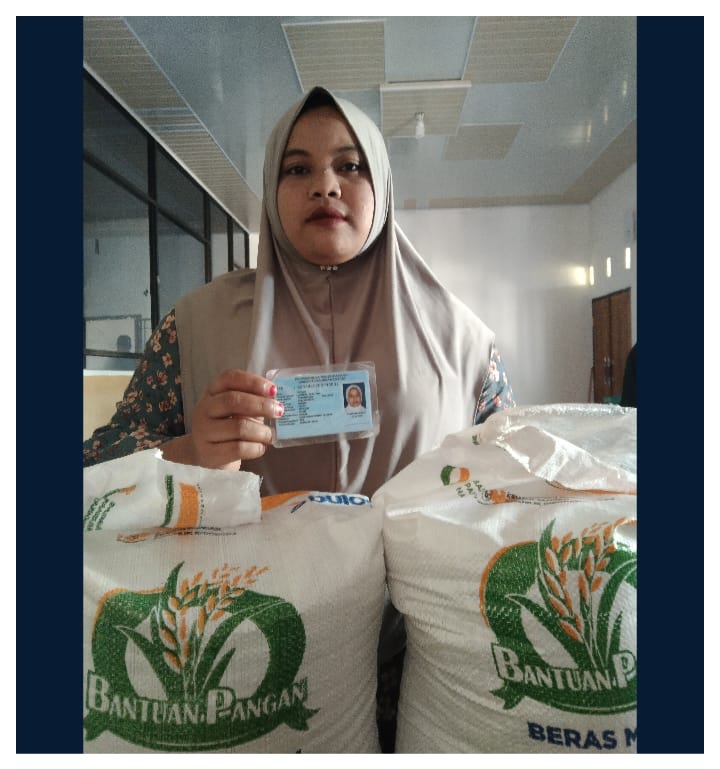 Bantuan PKH Dan BPNT, Pemdes Tapir KSB ,  Salurkan 238 Kampet Beras Dengan Penerima 119 KPM