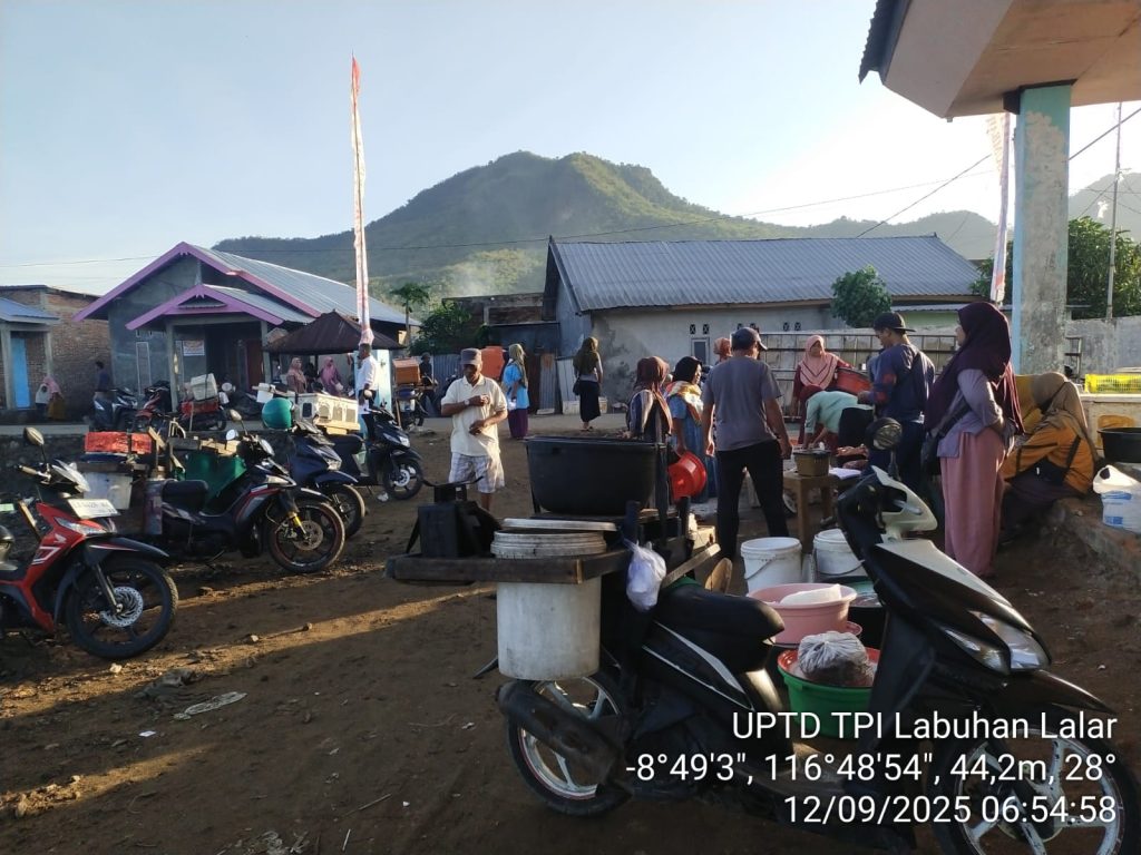 Kadis Prikanan : Keberadaan TPI Labuan Lalar KSB, Mampu Mengangkat Ekonomi Lokal dan Lapangan Kerja Baru