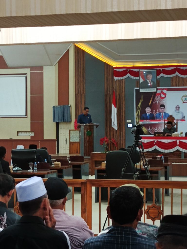 Pemandangan Umum Fraksi Partai Amanat Nasiaonal Pada Raperda APBD Tahun Anggaran 2026
