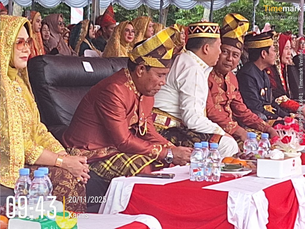 Warga KSB Kecewa Berat Dengan Gubernur NTB, Dua Kali Diundang Pembukaan Selalu Datang Terlambat ” KSB Bak Anak Pungut yang Tak Dianggap, Gubernur NTB Selalu Molor waktu Diacara Resmi “