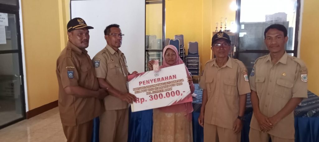 Pemdes Poto Tano Salurkan BLT DD Tahap 2 Kepada 21 KPM