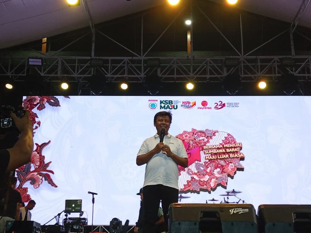 Peringatan HUT PGRI dan HGN 2025, Bupati  Tekankan Pengabdian Guru untuk Wujudkan KSB Maju Luar Biasa