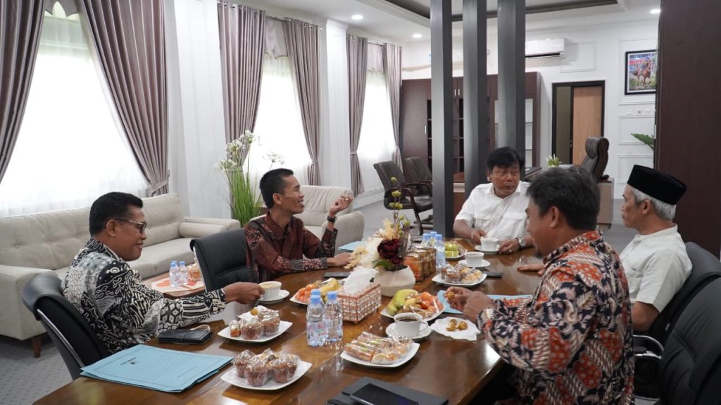 Komisi I DPRD KSB Gelar Raker Bersama Bupati Bahas 572 Pegawai Honorer Untuk Diusulkan Menjadi PPPK Paru Waktu
